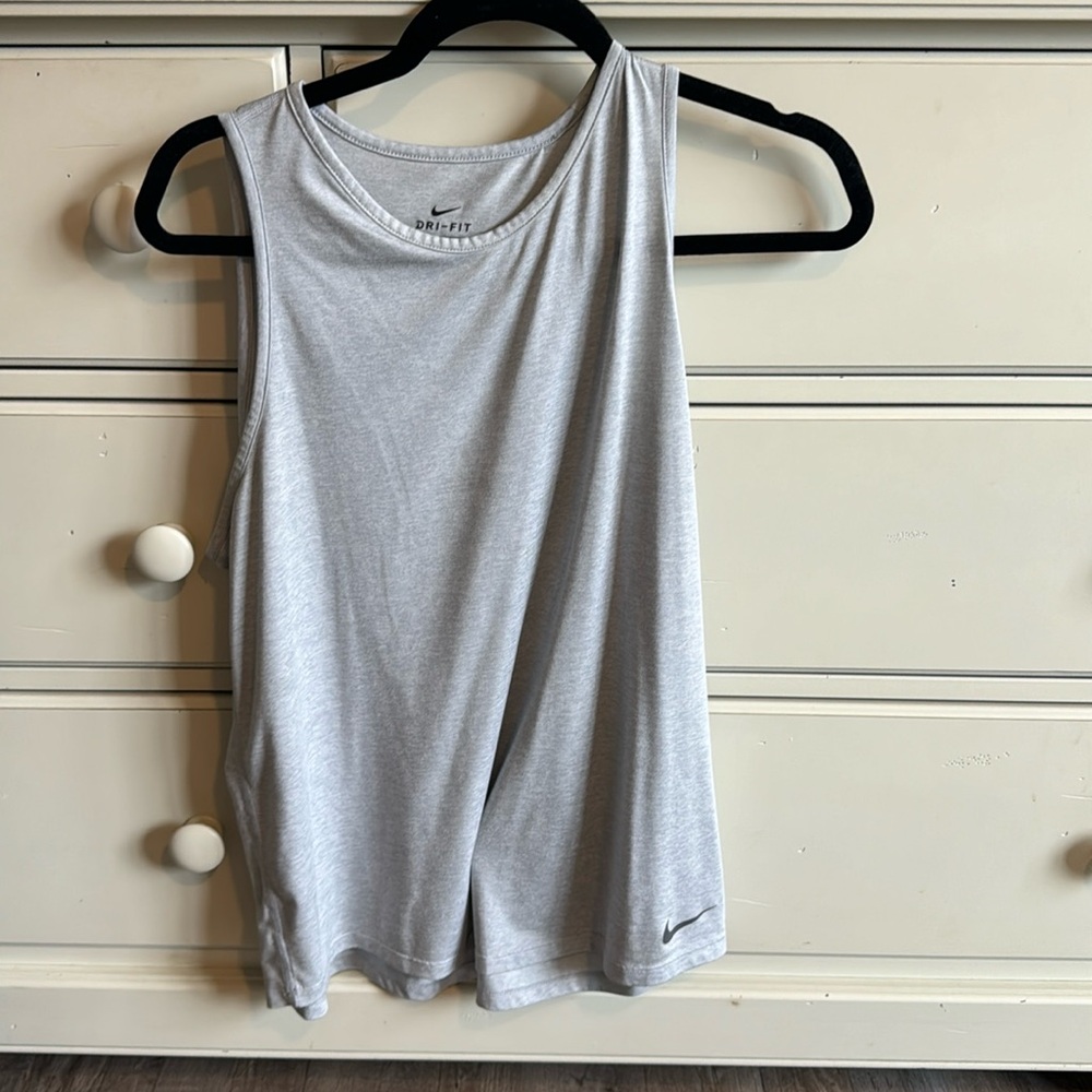 Nike tank